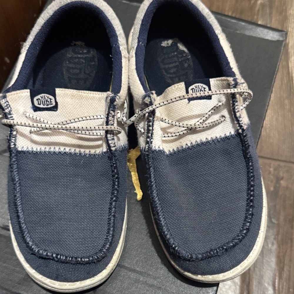Hey Dude Kids Moccasins in Navy and Cream